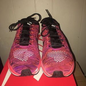 Nike Flyknit racer “acai berry”